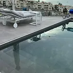 Luxurious With Ocean Views *